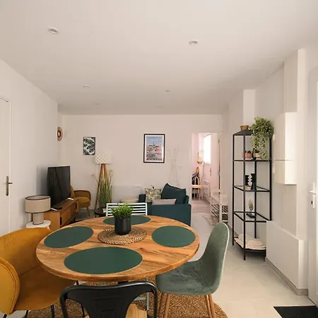 Dewailly, 2 Chambres, 3 Lits, Elegant, 700m Centre