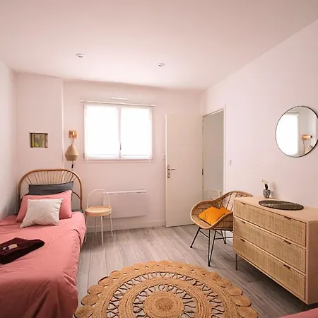 דירה Dewailly, 2 Chambres, 3 Lits, Elegant, 700m Centre *