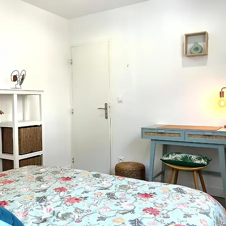 Dewailly, 2 Chambres, 3 Lits, Elegant, 700m Centre *